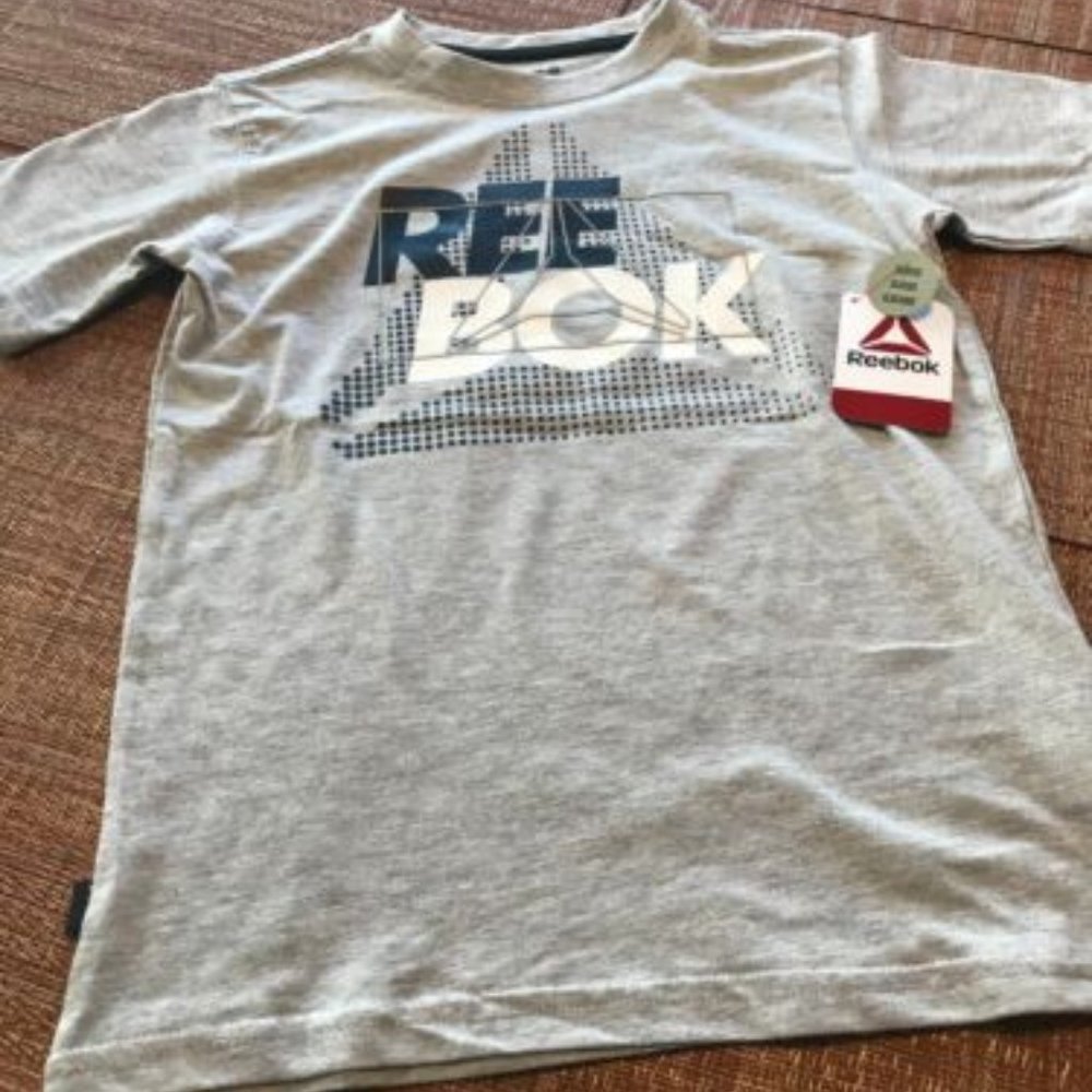 Reebok Classic Gray Heather T-Shirt w/Reebok Logo  Size Size Boys Youth 6/7 NWT